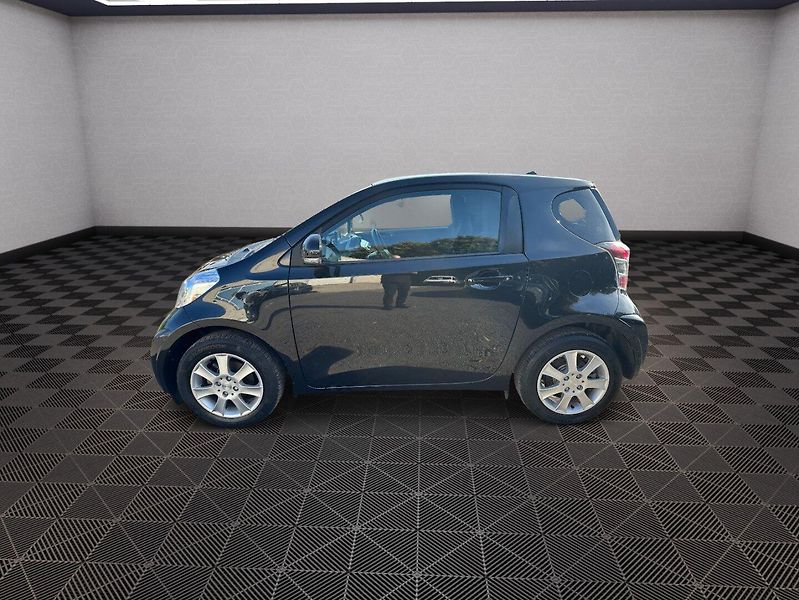 Toyota iQ (2010) 1,0 50Kw  Automat - fotka 4 z 18