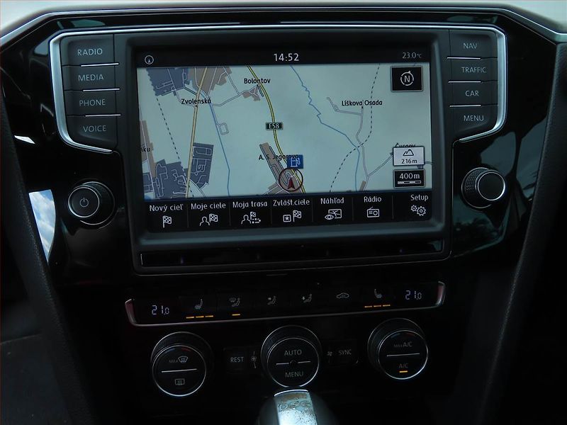 Volkswagen Passat (2016) 2.0 TDI, Automat, Kůže, Navi - fotka 19 z 21