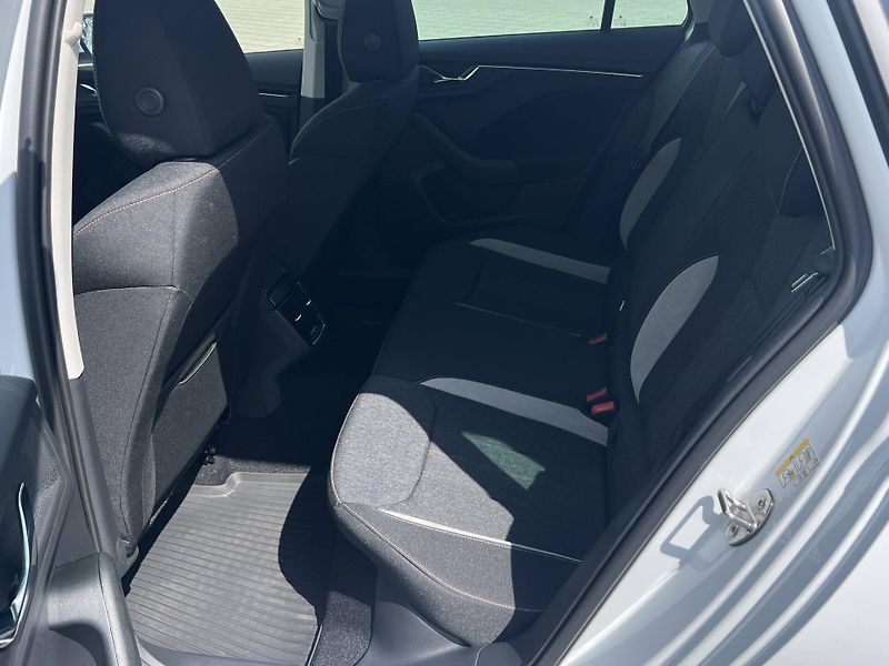 Škoda Kamiq (2026) Top Selection 7DSG 1,0TSI - fotka 8 z 22