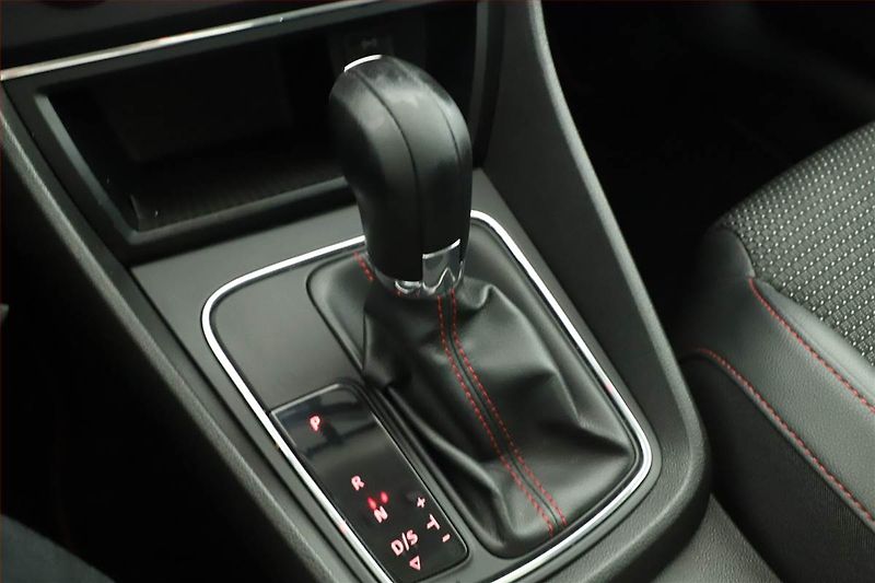 Seat Leon (2016) 1.8 TSI, Automat, Navi - fotka 13 z 17