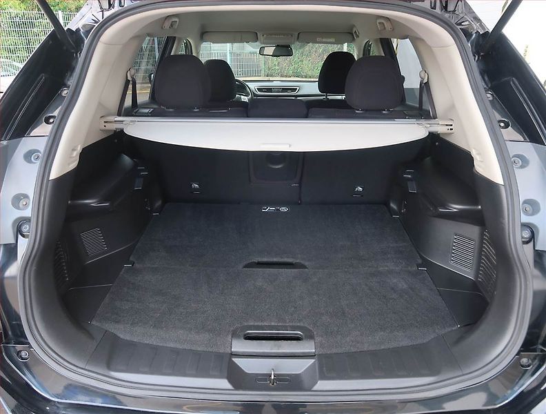 Nissan X-Trail (2016) 1.6 DIG-T, ČR,1.maj - fotka 14 z 20