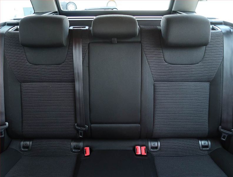 Škoda Octavia (2013) Elegance 1.4 TSI, Serv.kniha - fotka 10 z 19