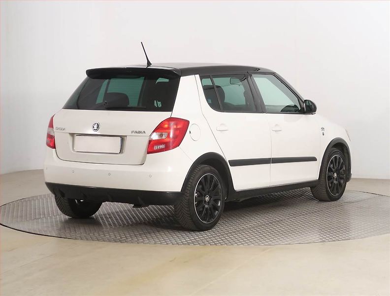 Škoda Fabia (2013) Monte Carlo 1.6 TDI, Tempomat - fotka 5 z 16