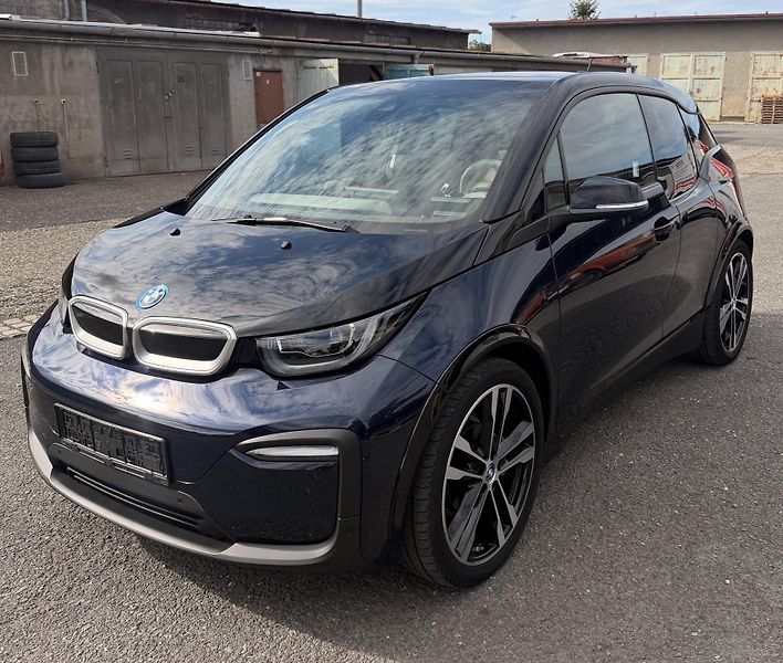 BMW i3 (2021) 120 Ah • 2021 • TOP výbava  - fotka 2 z 31