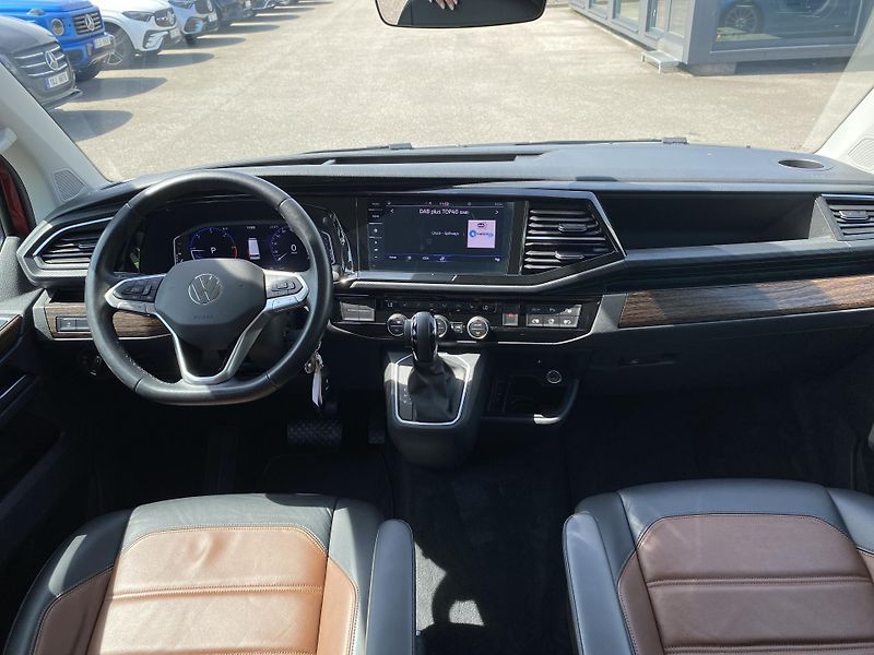 Volkswagen Multivan 4MOTION DSG HIGHLINE - fotka 9 z 27