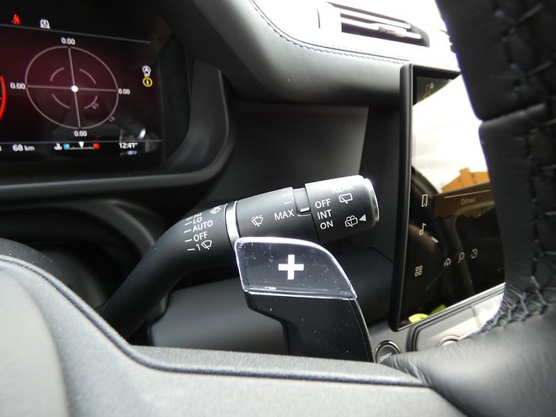 Land Rover Defender 110 4,4 OCTA P635 - fotka 23 z 48
