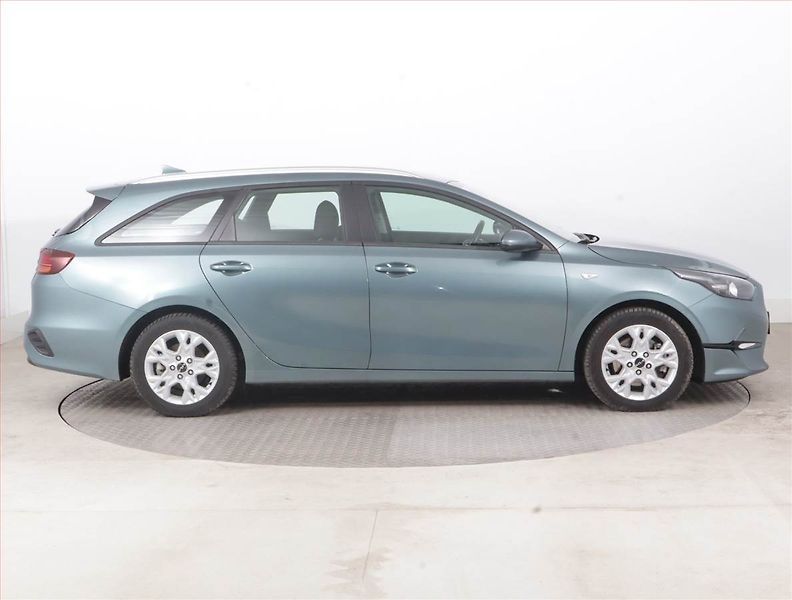 Kia Ceed (2023) Spin 1.0 T-GDI, SPIN, DPH - fotka 6 z 15