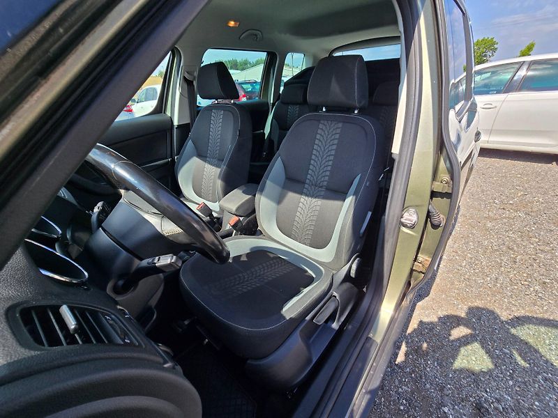 Škoda Yeti (2014) 2.0 TDi 125kw Adventure 4x4 - fotka 31 z 44