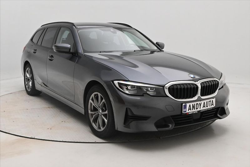 BMW Řada 3 2,0 320d 140 kW SportTouring S - fotka 3 z 32