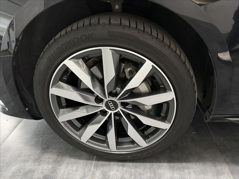 Audi A4 2,0   TDI QUATTRO MATRIX TZ - fotka 35 z 42