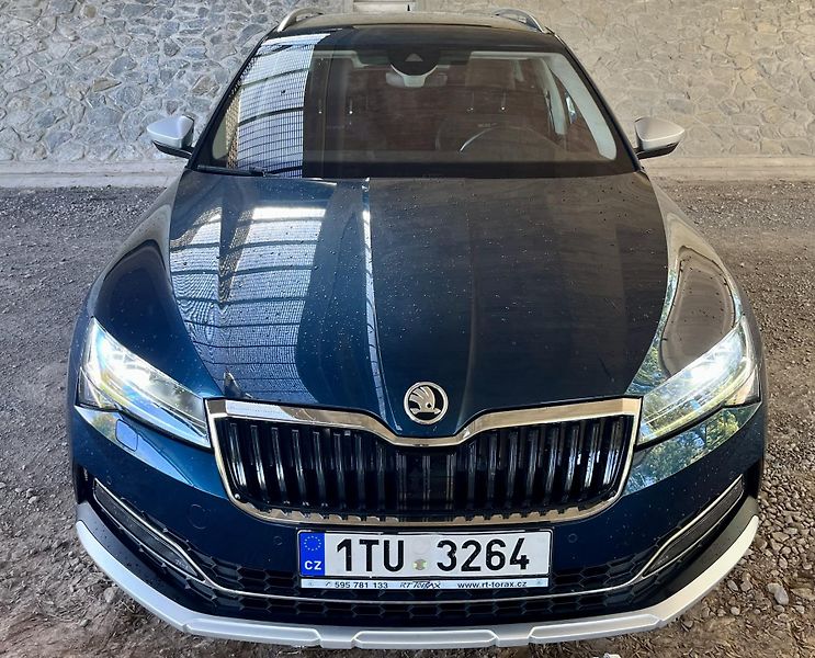 Škoda Superb (2020) 2.0 TDi Scout 4x4 DSG 140kW ČR - fotka 7 z 16