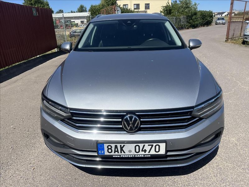 Volkswagen Passat 2,0 TDi 110KW DSG LED ELEGANCE - fotka 2 z 50