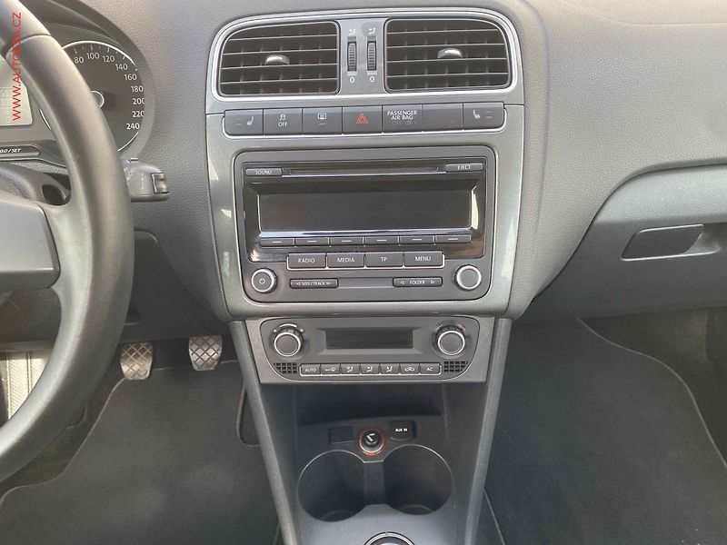 Volkswagen Polo (2014) 1.2 TSi, STK6/28 - fotka 12 z 17