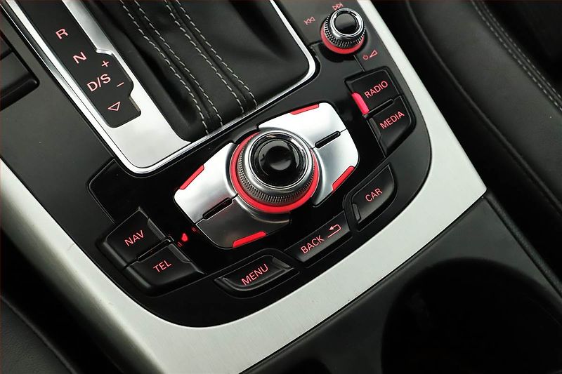 Audi A4 (2012) 3.0 TDI, Automat, Navi - fotka 13 z 20