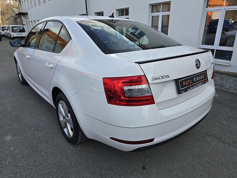 Škoda Octavia 110kW 1.Maj. ČR -DPH - fotka 5 z 36