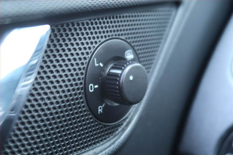 Škoda Rapid (2014) 1.2 TSI, Tempomat - fotka 20 z 20