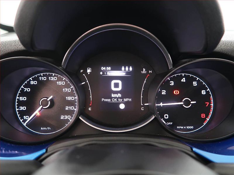 Fiat 500X (2018) 1.0 FireFly, Tempomat - fotka 11 z 19