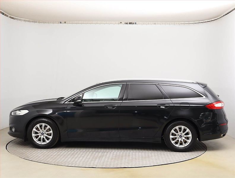 Ford Mondeo (2015) Titanium 2.0 TDCI, Serv.kniha - fotka 3 z 24