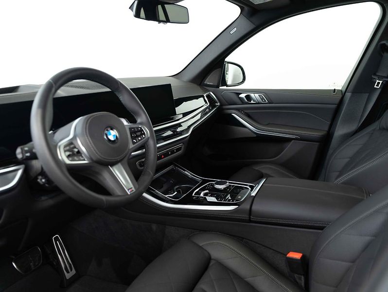 BMW X5 xDrive40d - fotka 10 z 23