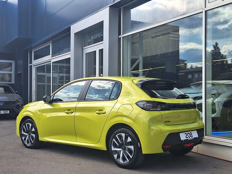 Peugeot 208 (2026) STYLE 1.2 TURBO 100k MAN6 - fotka 4 z 22