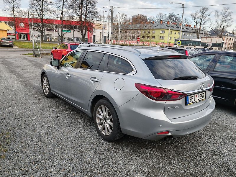 Mazda 6 2.2 kombi - fotka 4 z 20