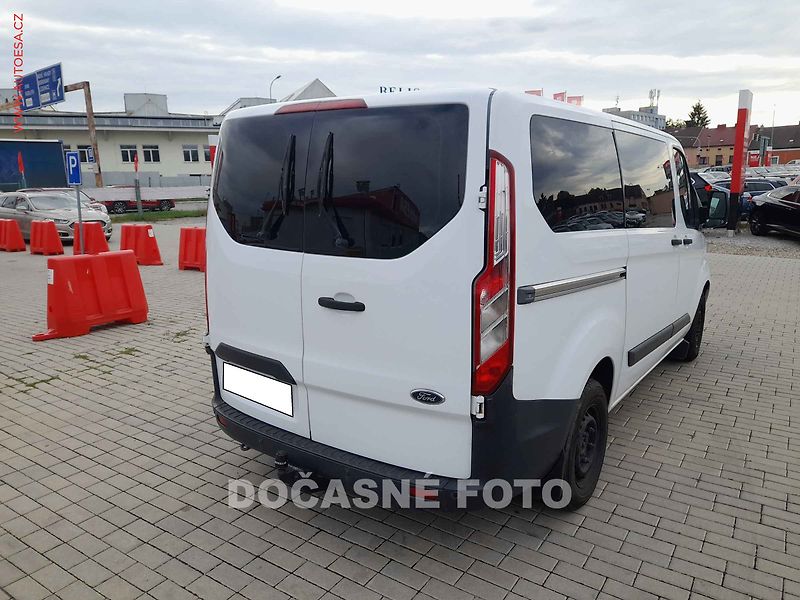 Ford Transit Custom (2016) 2.2 - fotka 2 z 3