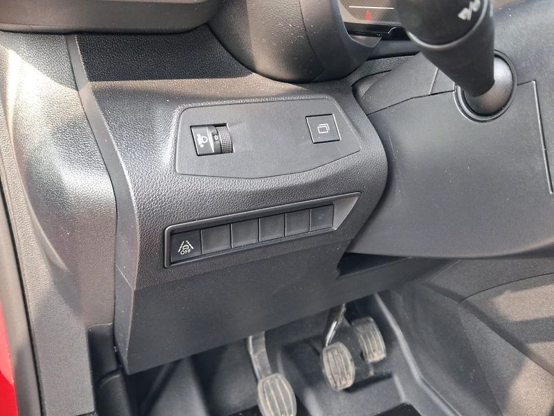Toyota ProAce City 1.5 D-4D Extra CrewCab Active - fotka 13 z 23