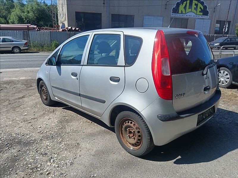 Mitsubishi Colt 1,1 MPi - fotka 8 z 19