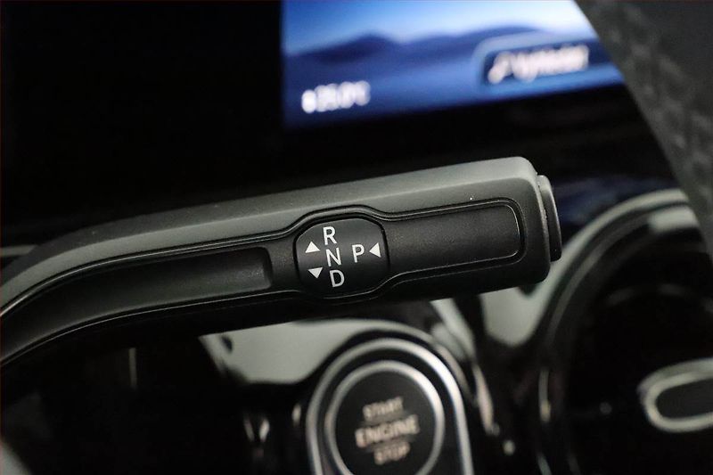 Mercedes-Benz GLA (2024) 200 d 4MATIC - fotka 10 z 21