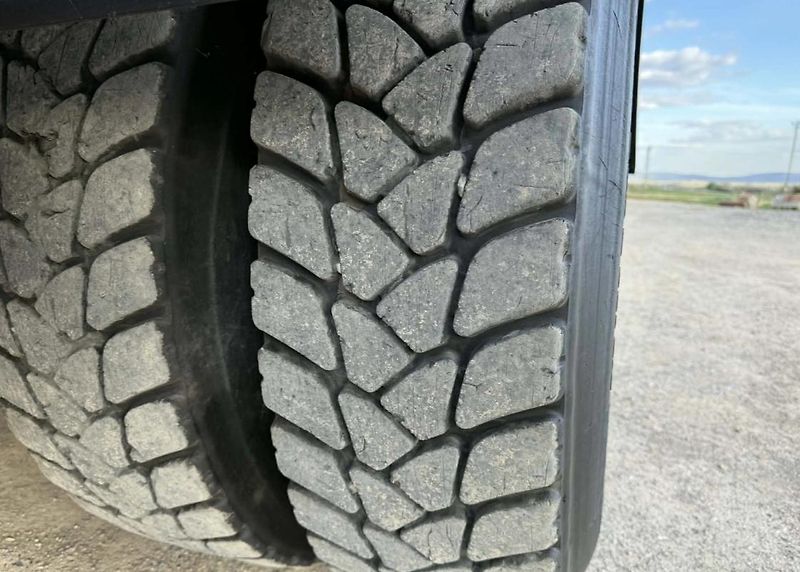 MAN TGS (2018) 35.500 8x4 Bordmatik EURO 6 - fotka 11 z 17