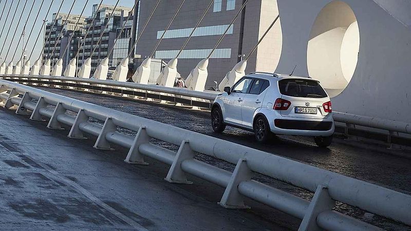 Suzuki Ignis.