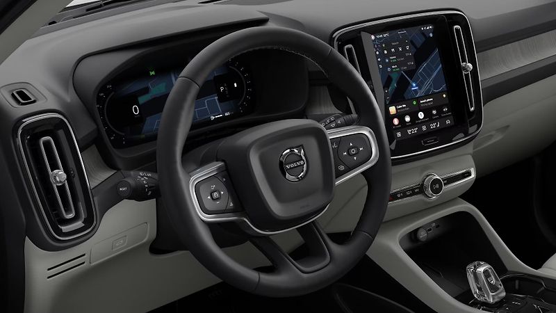 Volvo XC40 (2026) B3 AUT DARK PLUS - fotka 5 z 11