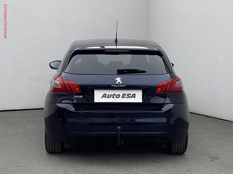 Peugeot 308 (2019) 1.2PT, Allure, AT, navi, TZ - fotka 5 z 18