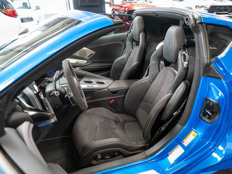 Chevrolet Corvette (2026) 6.2 Stingray 3LT Z51 Facelift - fotka 16 z 46