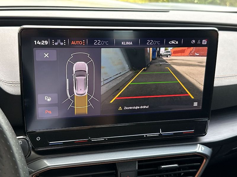 Cupra Formentor (2022) 2.0 TSI DSG VZ 4Drive - fotka 12 z 33