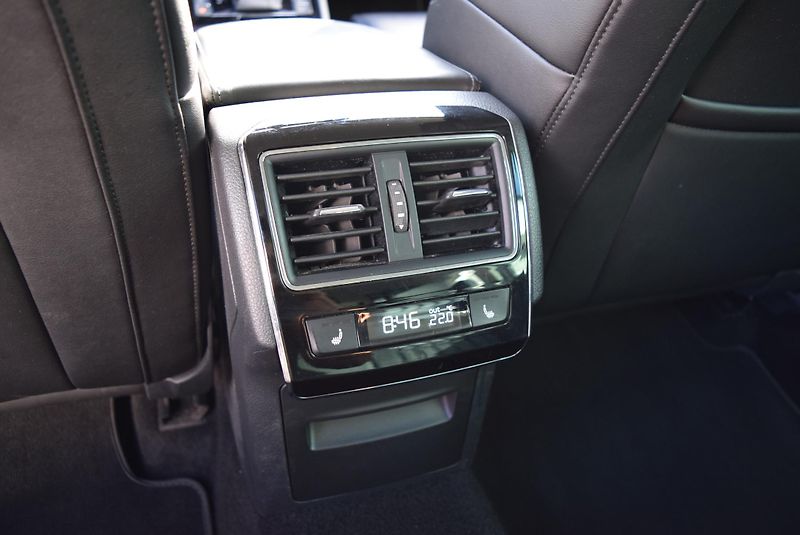 Škoda Superb (2019) 2.0TDI 110kw 4x4 L&K DSG TAŽNÉ - fotka 18 z 50