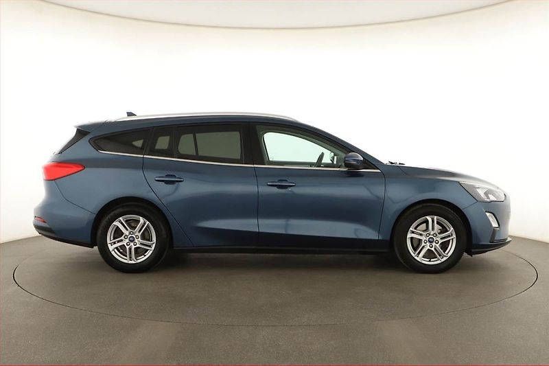 Ford Focus (2021) 1.0 MHEV, ČR,1.maj - fotka 6 z 13