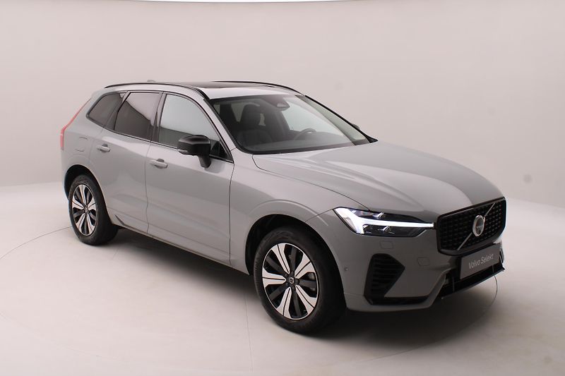 Volvo XC60 T6 AWD PLUG-IN PLUS DARK - fotka 16 z 54