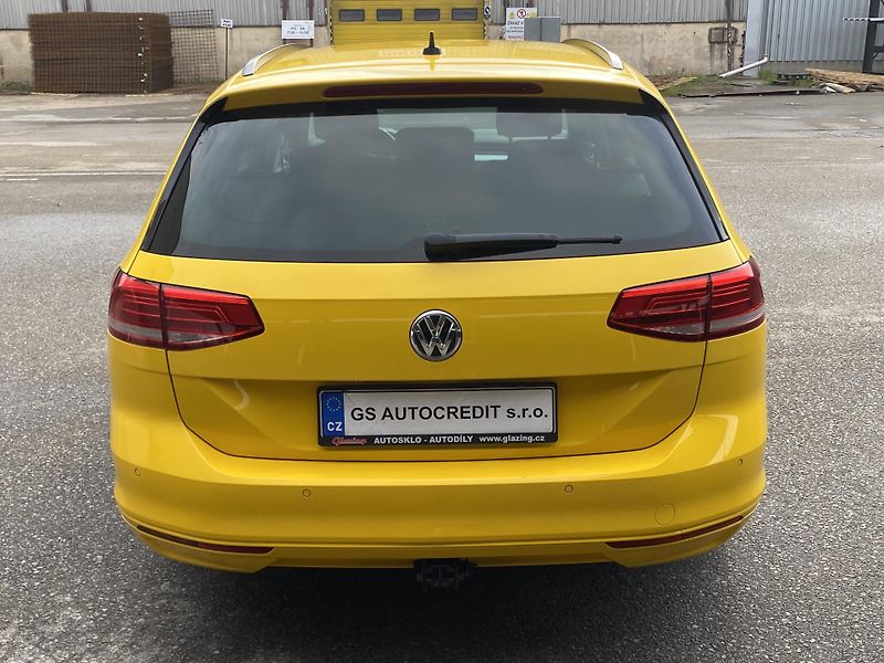 Volkswagen Passat (2019) 2,0 TDi Comfortline  - fotka 6 z 49