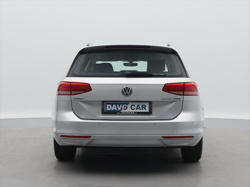 Volkswagen Passat 2,0 TDI 110kW Highline LED - fotka 6 z 24