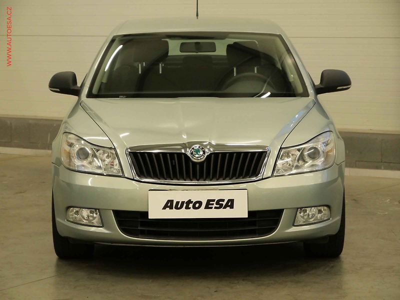 Škoda Octavia (2012) 1.4 TSI, 2.maj,ČR, AC, TZ - fotka 2 z 18