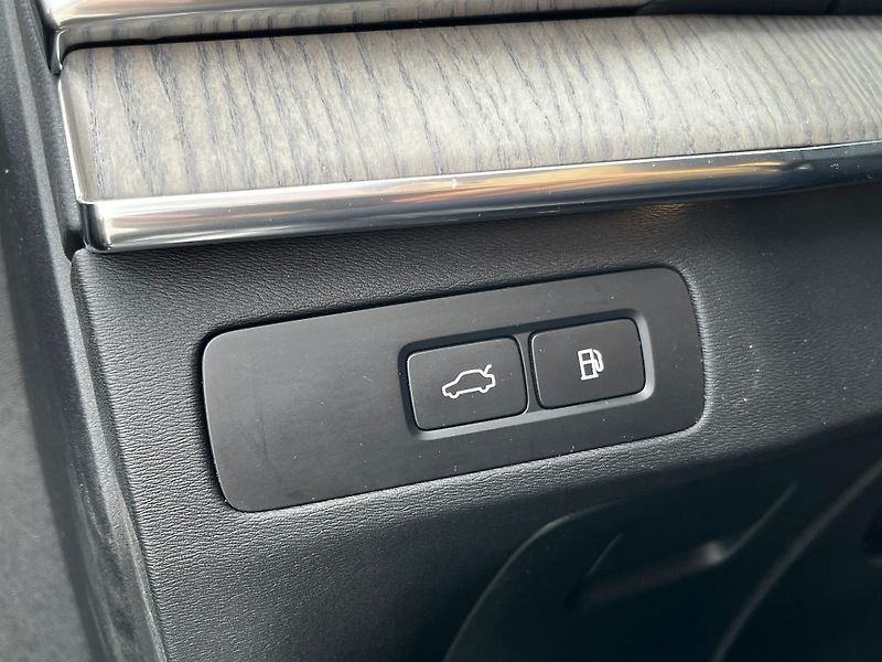 Volvo XC90 Ultimate T8 AWD 335kW - fotka 23 z 26