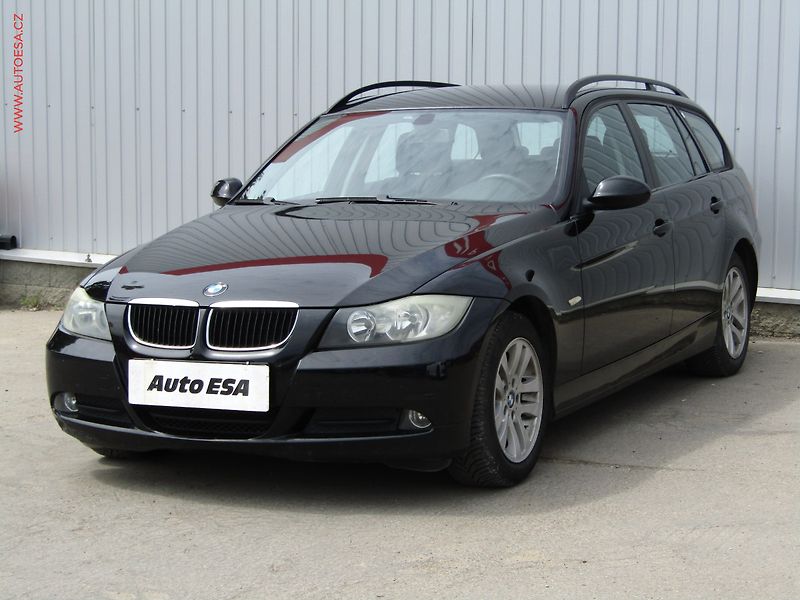 BMW Řada 3 (2008) 2.0 i 318i, AC, temp - fotka 3 z 15