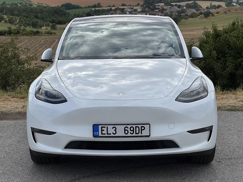 Tesla Model Y Long Range AWD Tažné SoH 93% - fotka 6 z 29