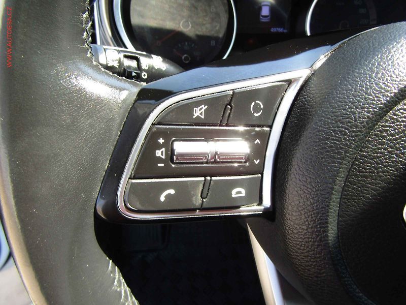 Kia Ceed (2018) 1.4i, ČR, AC, temp, tažné - fotka 13 z 21