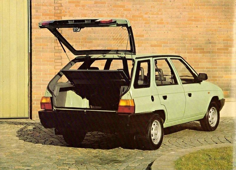 Právě nyní slaví kombi Škoda orman své třicetiny