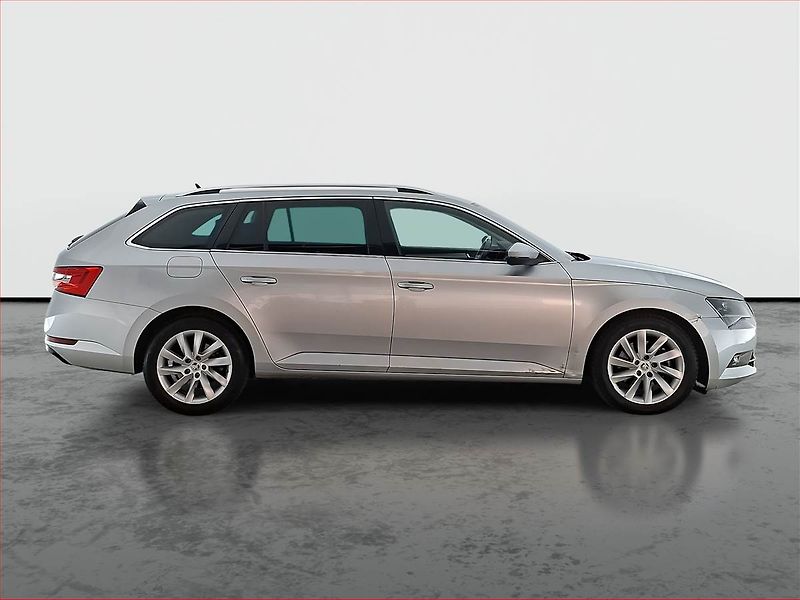 Škoda Superb (2018) 2.0 TDI, Automat, Navi, Xenony - fotka 6 z 21