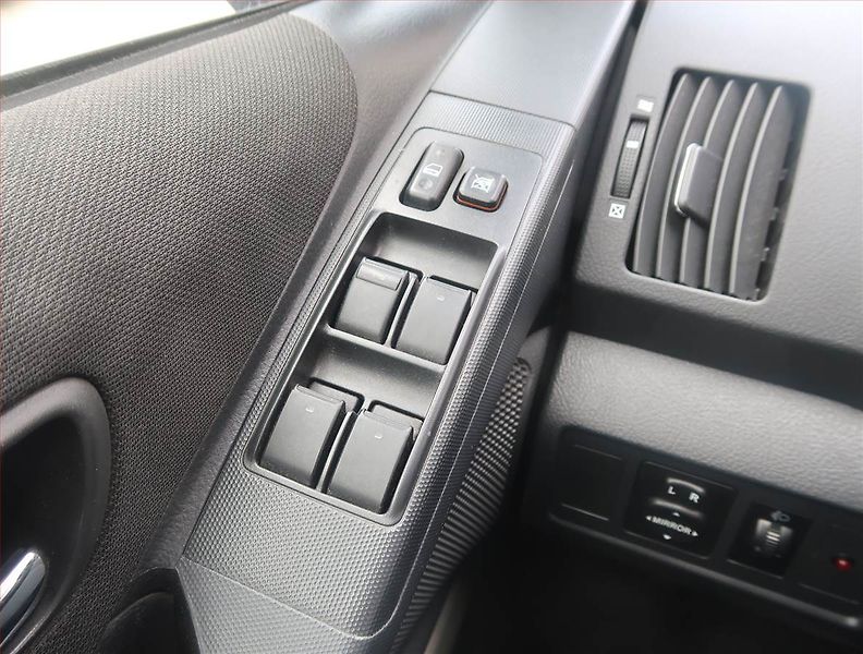 Toyota Corolla Verso (2004) 1.8, Tempomat - fotka 14 z 14
