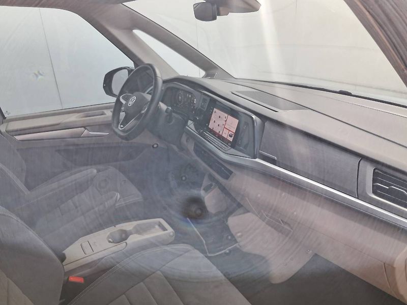 Volkswagen Multivan (2025) LONG Life 1.5 TSi P-HEV 130-18 - fotka 21 z 31