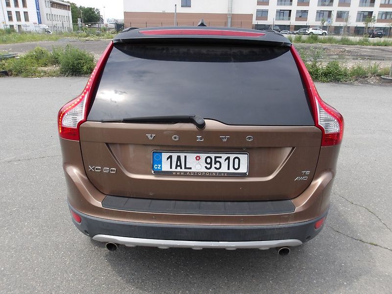 Volvo XC60 (2009) T6 210kW!!! AWD ČR ! AUT.! - fotka 7 z 53